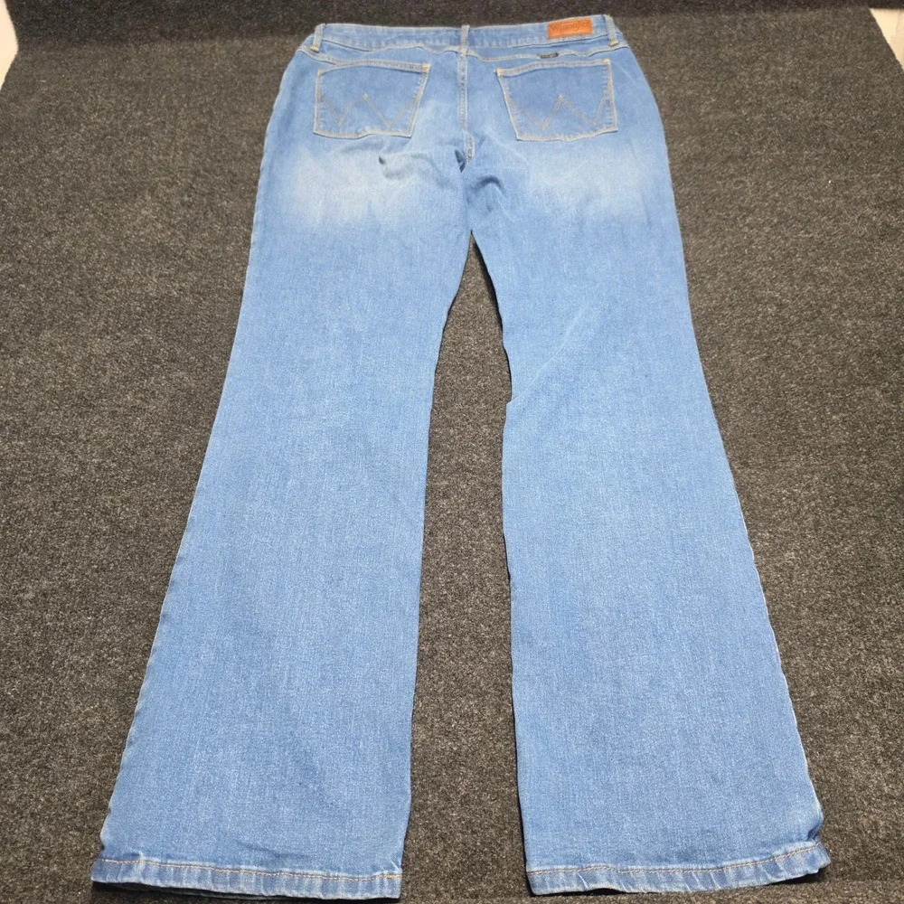 Wrangler High Rise Bold Boot Jeans Light Wash Blue Denim 14x32 112315125
